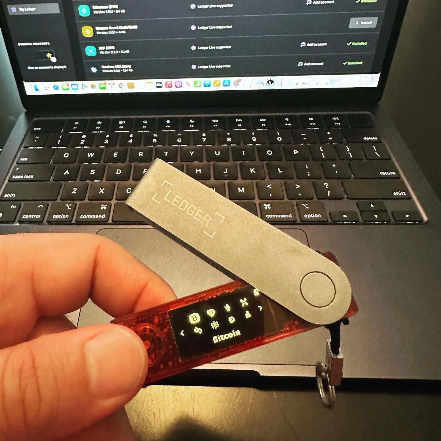 Ledger物理按钮确认图标